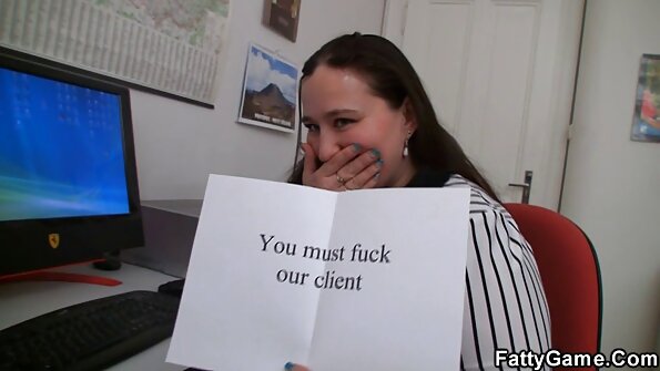 Pelacur iki cantik wareg karo wong papat arranger kanggo dheweke