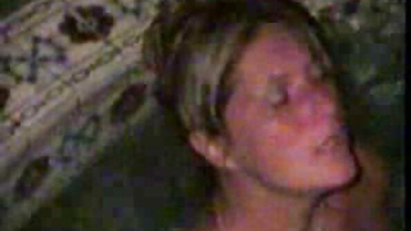 Loro dames apik tenan lan loro fuckers kuat padha bebarengan