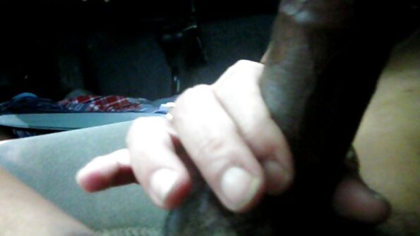 Aktris porno kanthi bentuk sing apik tenan ngerti carane nggarap jago