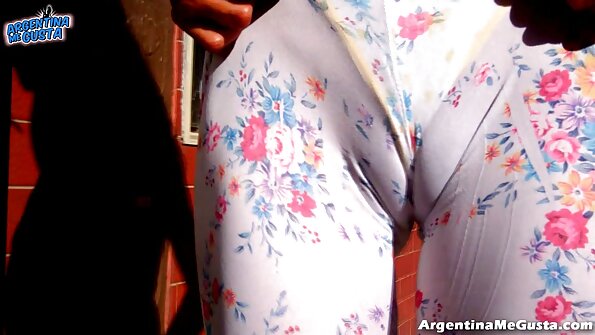 Teen harshly mancep ing pus nggawe wong cum liwat dheweke pasuryan