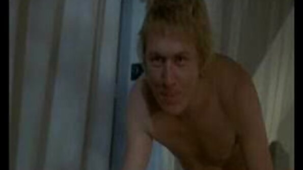 Langsing tranny model Pietra Mancini wanks dheweke pitik jago