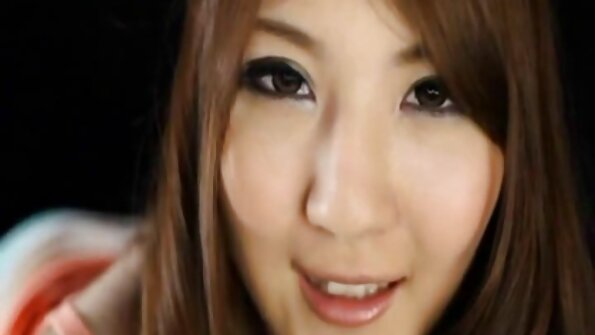 Loro babes raunchy nglaras lesbian jinis ing ngarep